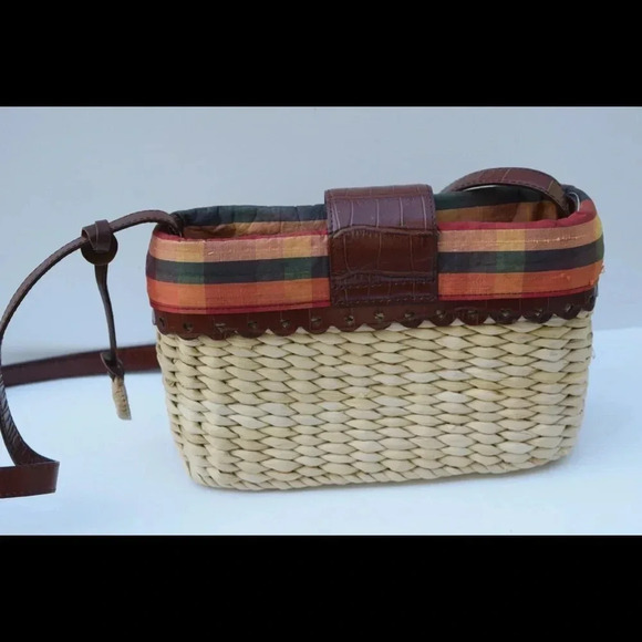 Brighton woven basket bag with leather trim - Picture 6 of 7